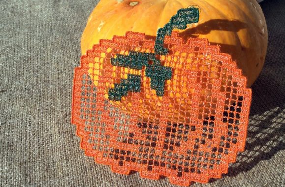 FSL Pumpkin Mug Rug: A Designer’s Holiday Review